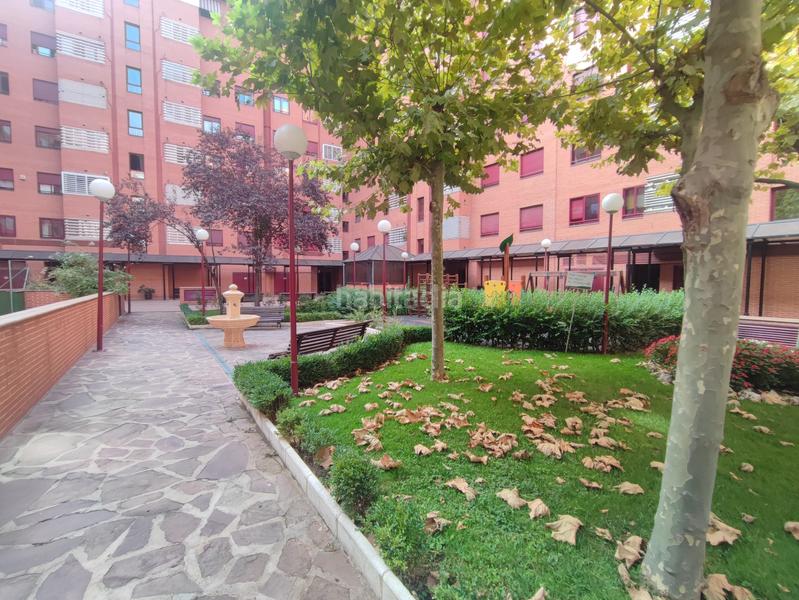 Foto f1b418c9-4ad5-4031-90ea-625267e210ed. Flat with heating parking pool in Acacias Madrid