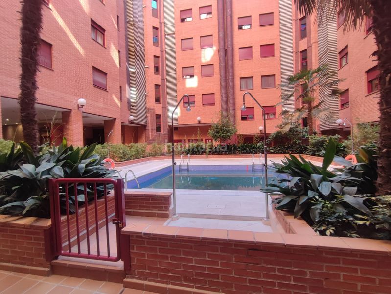 Foto c70b692c-49b0-4647-acae-767d1a5dbda0. Pis amb calefacció aparcament piscina a Acacias Madrid