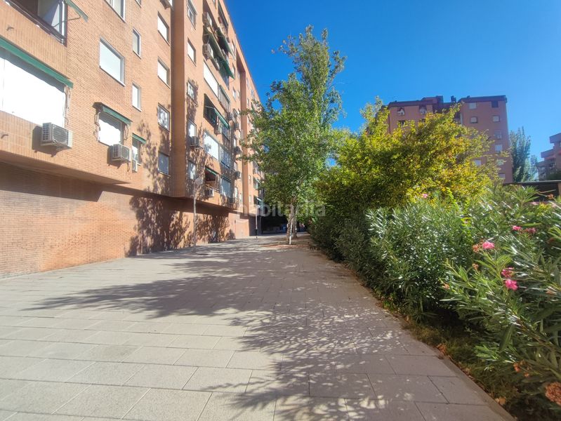 Foto f4d5a1d8-7978-42f7-bfbf-bcb220c91f18. Flat with heating parking in Acacias Madrid