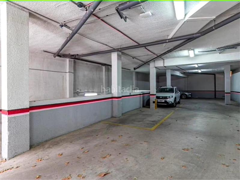 Foto af9907e7-43a1-4e7d-800f-dedd8d63f194. Parking voiture dans Pueblo Benicarló