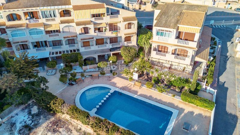 Foto 09c3a0aa-b386-4358-a643-fc0a556b5db6. Apartament amb aparcament piscina a calas Santa Pola este Santa Pola