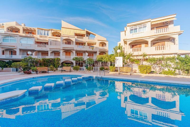 Foto 59e887a5-0b97-4594-b484-59ce3999262c. Apartament amb aparcament piscina a calas Santa Pola este Santa Pola