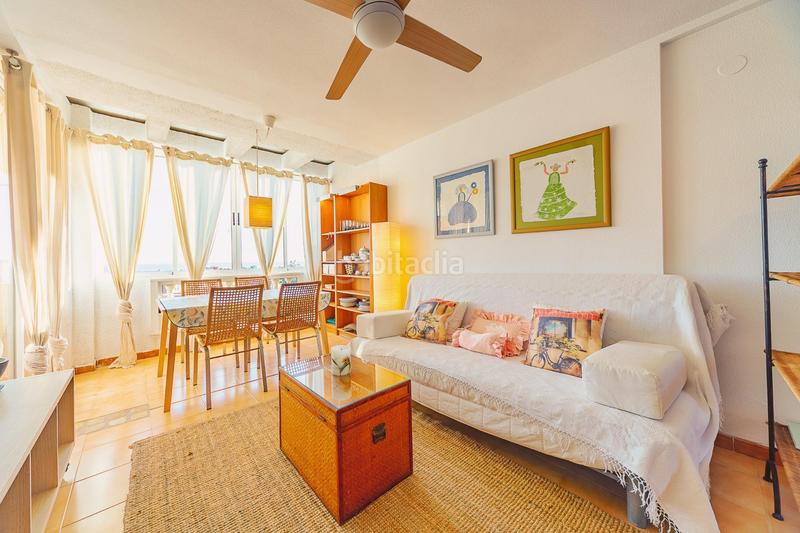 Foto c75d6c12-32c1-4fd7-b897-ce40bc7b698b. Apartament amb aparcament piscina a calas Santa Pola este Santa Pola