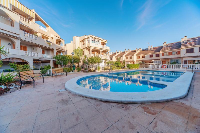 Foto d39422ff-8349-4721-9542-0787a8dc6e0f. Apartament amb aparcament piscina a calas Santa Pola este Santa Pola