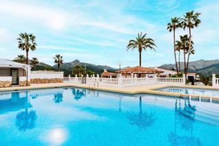 Xalet a Orba. Restaurante y chalet en pleno funcionamiento, en el mediterráneo