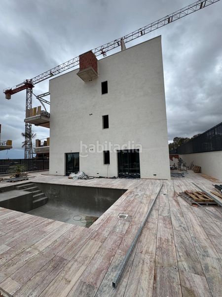Foto b47a898f-bf25-49d3-af54-5b0d1fc5d0ff. Estudi amb piscina a balcón de Finestrat-terra marina Finestrat