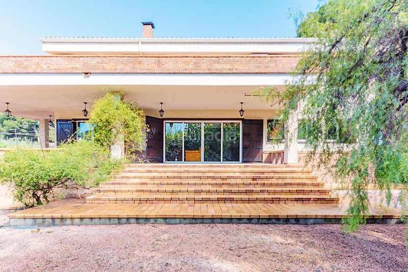 Foto 2b7e8145-9dbb-42f5-a05c-472ac348edc7. Xalet amb calefacció aparcament a Campo Alto-Club de Campo Elda