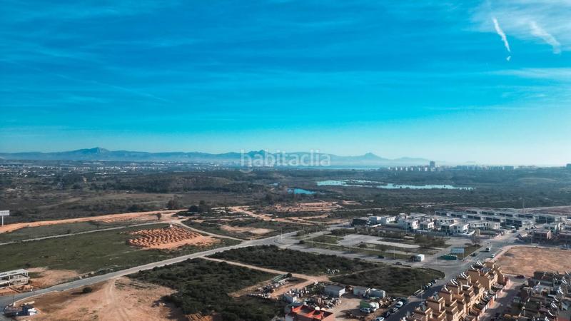 Foto 0de7668e-56f3-4bd0-9233-06c2e221ae19. Casa en calle chipre 70 dúplex en gran alacant en Santa Pola