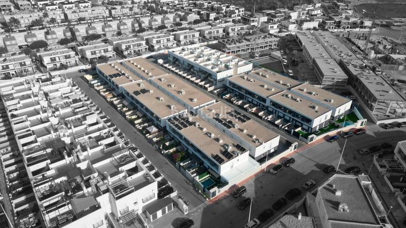 Foto 5efa0c60-a16e-4d19-8fd9-b3e5ff2fcdf1. Casa en calle chipre 70 dúplex en gran alacant en Santa Pola
