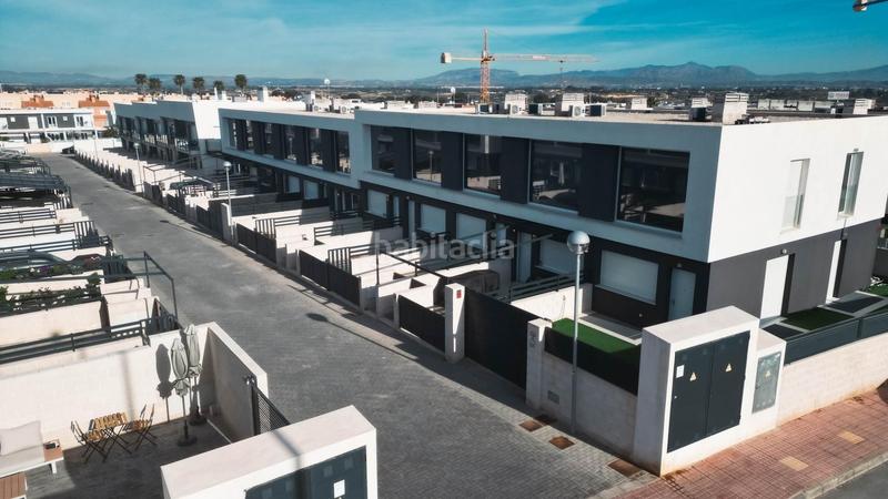Foto f9b2f79b-74f6-4063-8a7a-0e0763193599. Casa en calle chipre 70 dúplex en gran alacant en Santa Pola