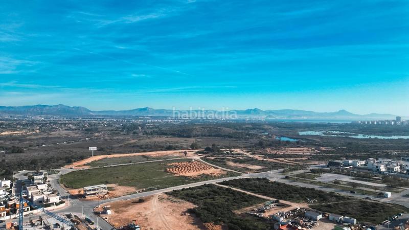 Foto fc8b3d25-cf72-473e-aa18-bd43c2055040. Casa en calle chipre 70 dúplex en gran alacant en Santa Pola