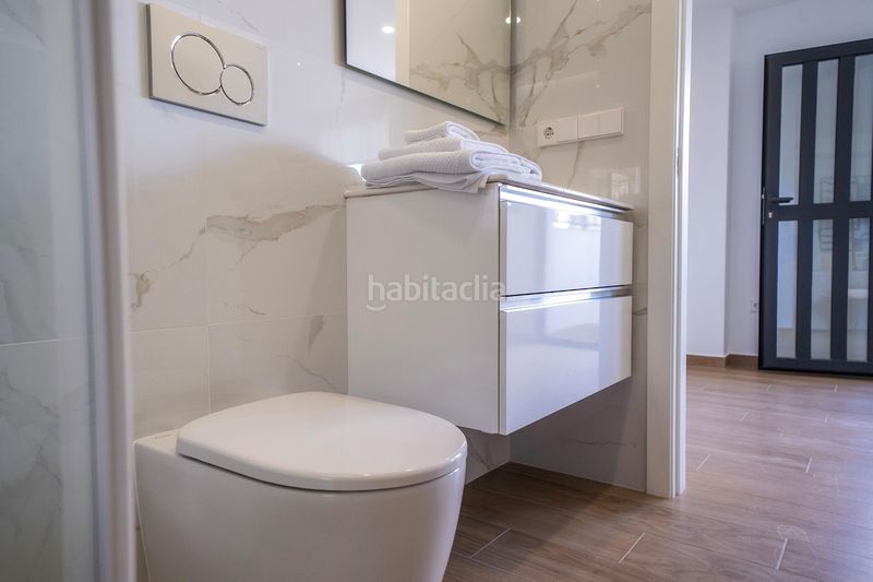 Foto e4c85e15-b90c-4213-8272-0fbe44834b76. Casa adossada a Algorfa