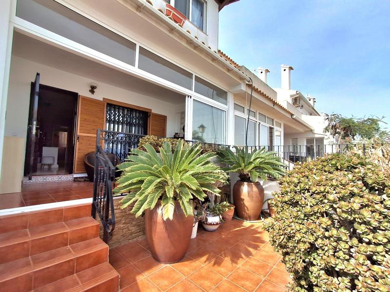 Foto 100c3035-20df-46a8-9395-718a0c5389e3. Casa adosada adosado en gran alacant en Monte Faro-Altomar II Santa Pola