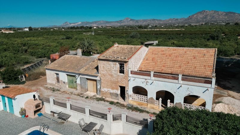 Foto be24ece9-c7f4-4bba-926c-4a64c698caa6. Casa adossada a Albatera