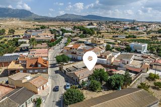 Country house in Calle san benito 21. Casa con patio en la tercia