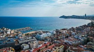 Apartament a Calle antonio ramos carratala 3. Amplio piso de 4 dormitorios en el corazón de benidorm con con g