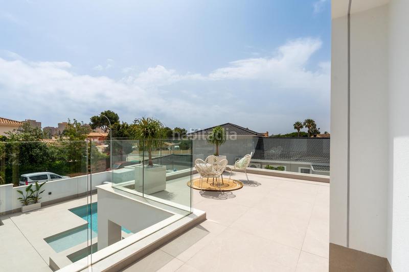 Foto 85e45583-f559-4d0e-a739-185869a3220c. Chalet villa costa en Campoamor Orihuela