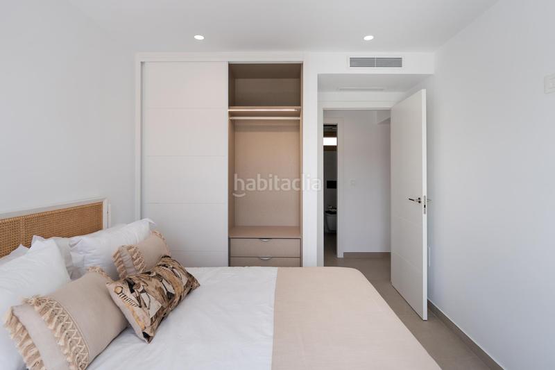 Foto bf285035-577c-4cb7-b0f7-5dfc6bd3fe3c. Chalet villa costa en Campoamor Orihuela