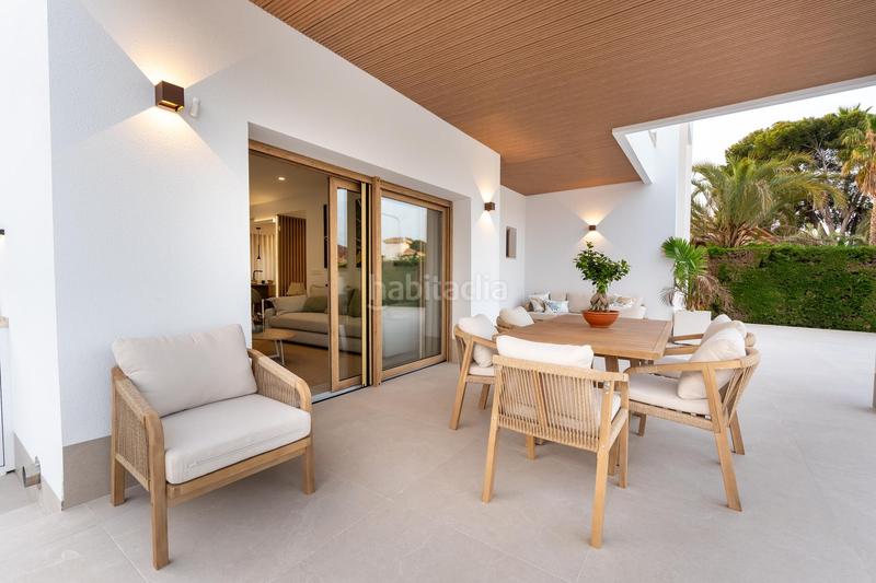 Foto c80ca52e-0ed2-4472-98ec-90f62fd14663. Chalet villa costa en Campoamor Orihuela