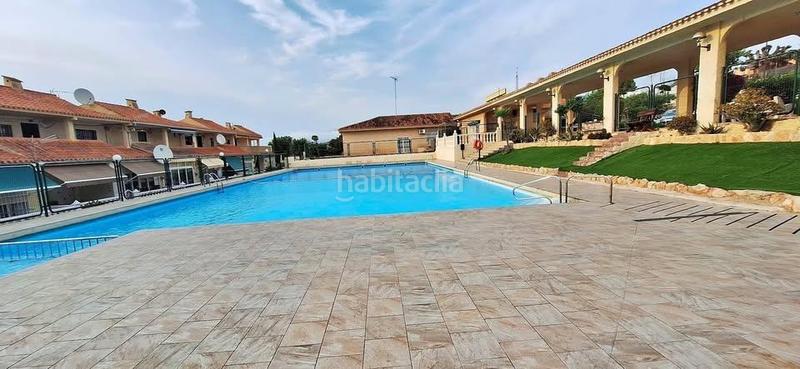 Foto 721b7286-5022-46c2-91c2-1d3be0eb4c9d. Rez-de-chaussée avec parking piscine dans Sierra Helada Benidorm