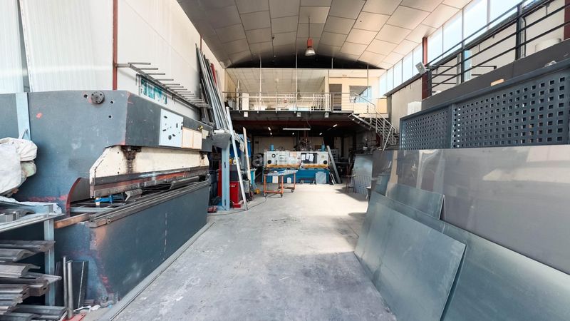 Foto 173eb82e-ff41-4786-a5a3-eaf64a85cf4e. Nave industrial venta de nave industrial en calle castelló 12, junto al cc la marina en Finestrat
