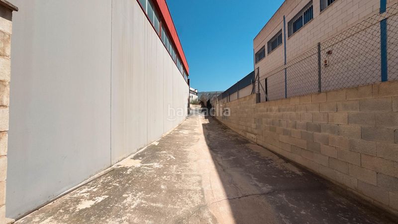 Foto 21b0abbf-666b-4e96-b84a-eba711e65058. Nave industrial venta de nave industrial en calle castelló 12, junto al cc la marina en Finestrat