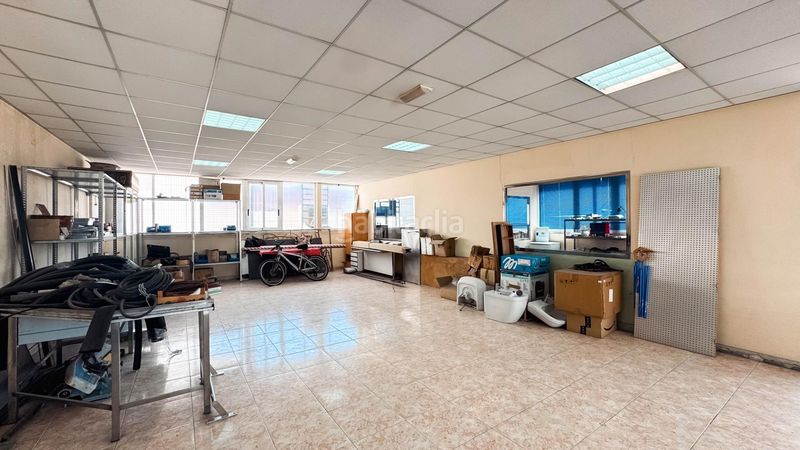 Foto ac1e9660-bf2a-4d55-bacc-0efd948e286b. Nave industrial venta de nave industrial en calle castelló 12, junto al cc la marina en Finestrat