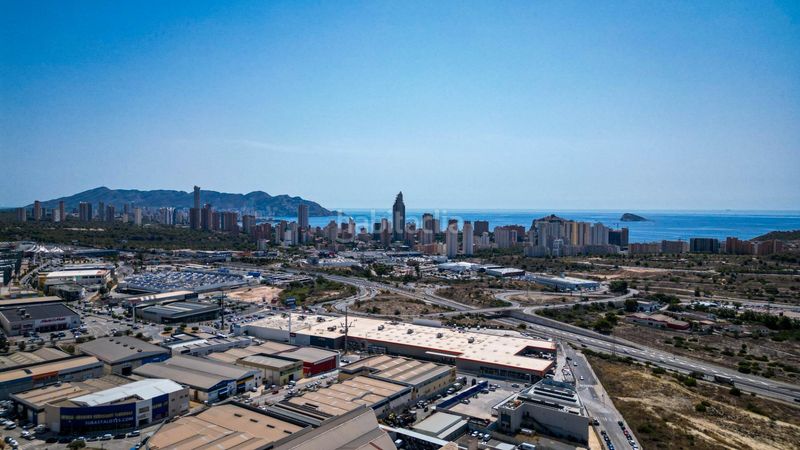 Foto edaa072b-c0b7-4202-a592-6d9fadbebf5c. Nave industrial venta de nave industrial en calle castelló 12, junto al cc la marina en Finestrat