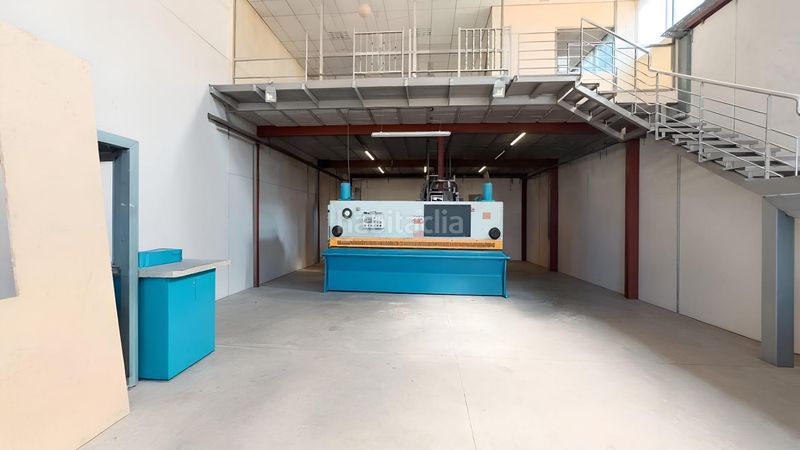 Foto fe9b0cca-2046-4a26-956e-23100c28f9a5. Nave industrial venta de nave industrial en calle castelló 12, junto al cc la marina en Finestrat