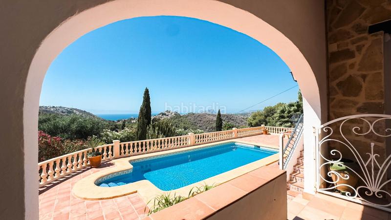 Foto 15b99438-acef-4ea0-a5d2-a7be053cc32c. House in calle de alcaláli 8 in Paichi Moraira