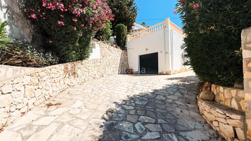 Foto e9b756d1-5065-4425-84e0-5100dc95d27b. House in calle de alcaláli 8 in Paichi Moraira