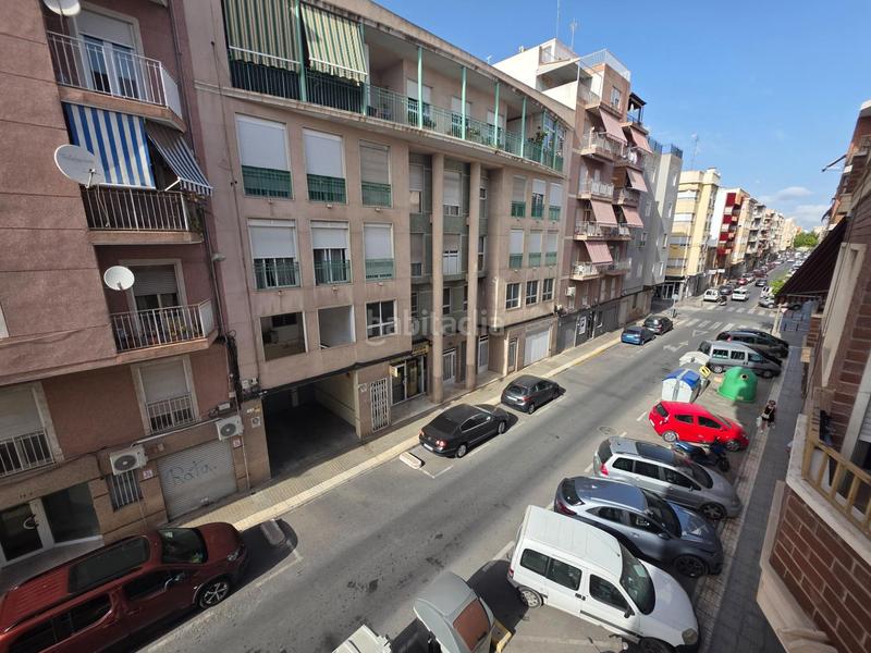 Foto 02b9416c-3f90-452f-aca4-b7852a952c37. Casa  en elche con garaje privado en Plaza Crevillente - Antiguos Juzgados - El Asilo Elche / Elx