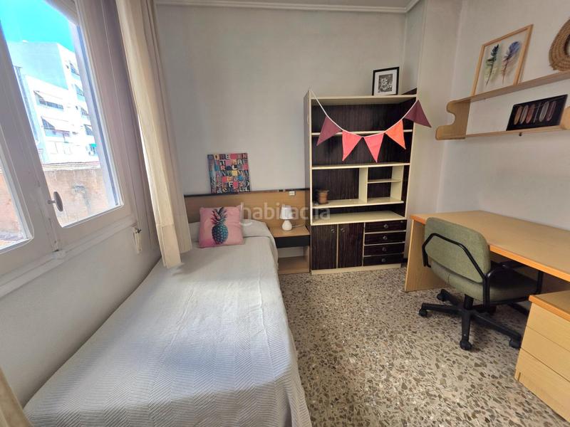 Foto e3caa93f-9b41-4b6c-93e2-44dd1c324235. Casa  en elche con garaje privado en Plaza Crevillente - Antiguos Juzgados - El Asilo Elche / Elx