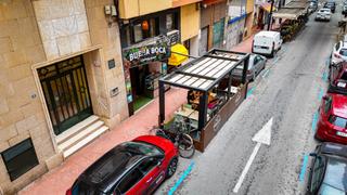 Lloguer Local Comercial  Calle de santa maría. Se traspasa la cafeteria buena boca  calpe, costa blanca