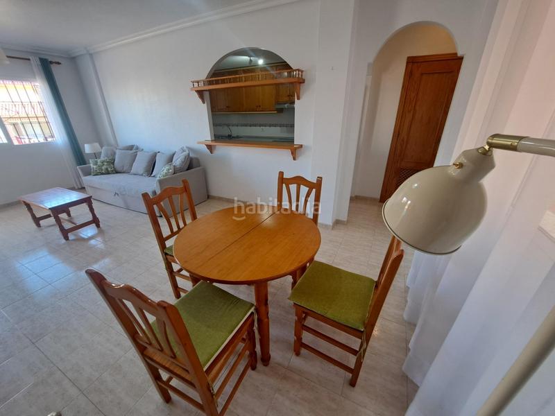 Foto 6d752296-ffc9-4a47-ad11-f94217339a3a. Alquiler apartamento  en urbanización cerca de la playa en Santa Pola