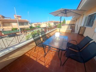 Location Appartement  Avenida de polonia. Apartamento en urbanización cerca de la playa