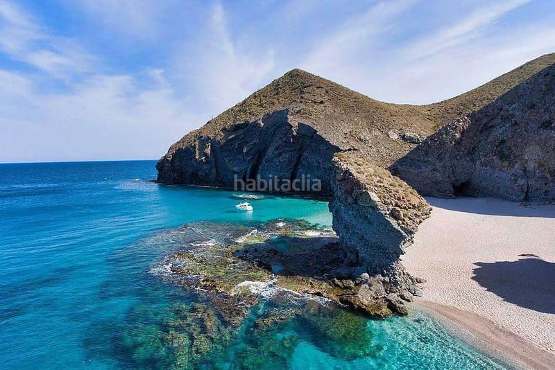 Foto 7a7a6b16-d4bd-4633-a32d-4b9ae68d3aea. Xalet amb aparcament a Las Salinas Vera
