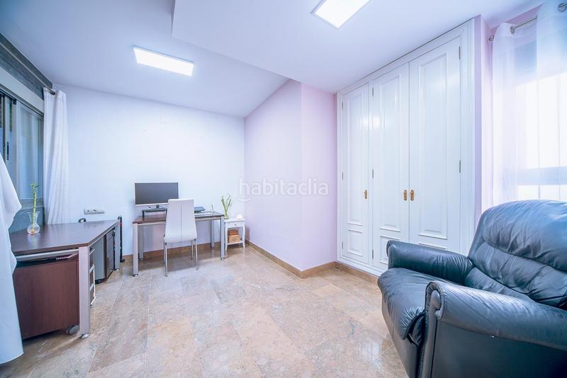 Foto 4de78f4c-eb9a-40ea-9dcb-50b338d4c197. Casa a schiera con parcheggio in Garbinet - Parque de las Avenidas Alicante