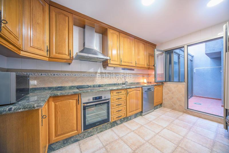 Foto c7f60940-d135-4ade-9592-d320e9adc77b. Casa a schiera con parcheggio in Garbinet - Parque de las Avenidas Alicante