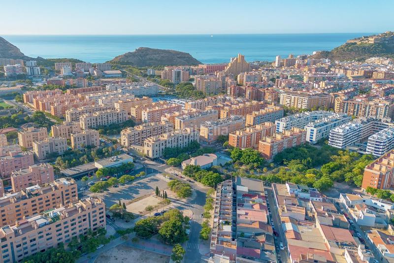 Foto f0876a8b-e975-435f-80d9-36e876f71132. Casa a schiera con parcheggio in Garbinet - Parque de las Avenidas Alicante