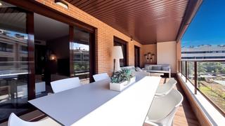 Rent Apartment in Montañar-El Arenal. Apartamento en alquiler anual con piscina y seguridad a 200 metr