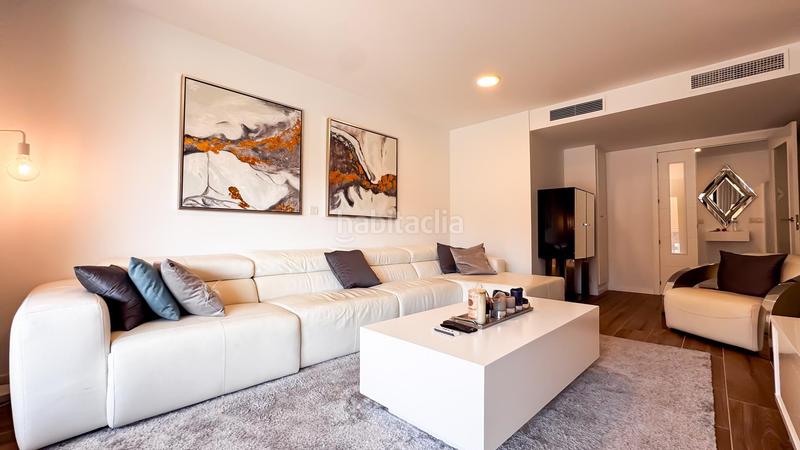 Foto 5d8a1461-9662-4c27-b21c-f59053e8a12b. Alquiler apartamento  en alquiler anual con piscina y seguridad a 200 metros de la playa del arenal jávea en Xàbia