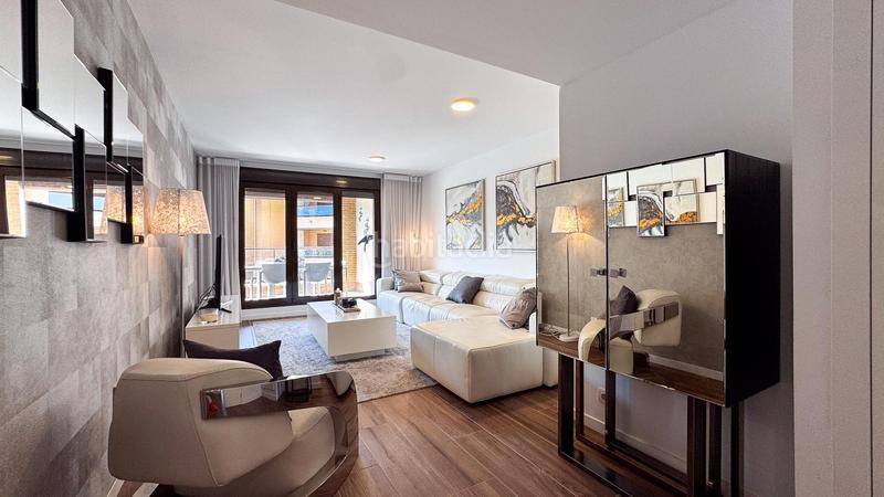 Foto 73113eec-0d93-4d1d-a285-53aae7261667. Alquiler apartamento  en alquiler anual con piscina y seguridad a 200 metros de la playa del arenal jávea en Xàbia