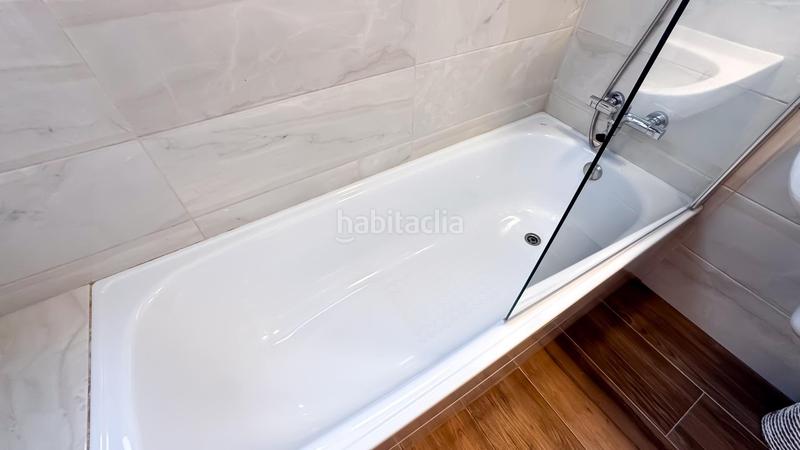 Foto 7332e372-bfa4-4668-818a-28f5931645d6. Alquiler apartamento  en alquiler anual con piscina y seguridad a 200 metros de la playa del arenal jávea en Xàbia