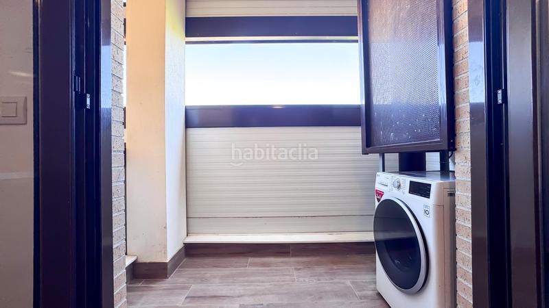 Foto a7c7181f-0ca8-457c-9b18-1a03521ed95c. Alquiler apartamento  en alquiler anual con piscina y seguridad a 200 metros de la playa del arenal jávea en Xàbia
