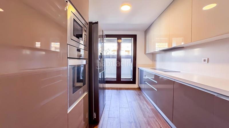 Foto c00fc429-d59c-4e5a-bf91-c8d1985cd4b3. Alquiler apartamento  en alquiler anual con piscina y seguridad a 200 metros de la playa del arenal jávea en Xàbia