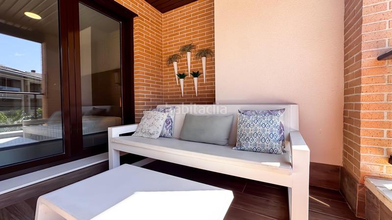 Foto f8aa396a-1068-46c2-a969-8e8e3f385a57. Alquiler apartamento  en alquiler anual con piscina y seguridad a 200 metros de la playa del arenal jávea en Xàbia