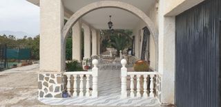 Casa en Carretera virgen del camino 5. Casa de campo a 7 km. de orihuela ,de 292 metros cuadrados