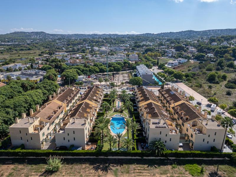 Foto ad50cbab-f042-4ed7-857a-454f072a62c1. Casa adossada amb calefacció aparcament piscina a Xàbia