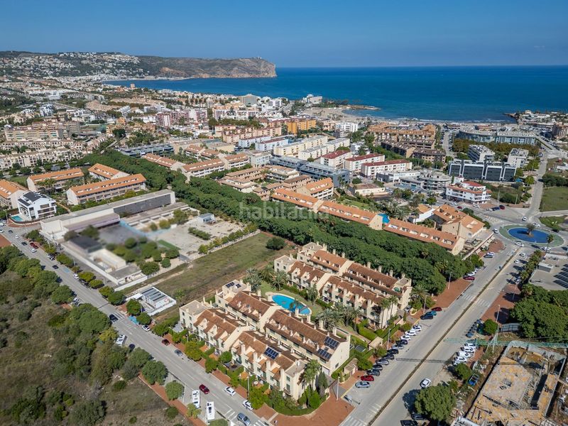 Foto d8597118-65b8-486f-93a1-d07405a749e0. Casa adossada amb calefacció aparcament piscina a Xàbia